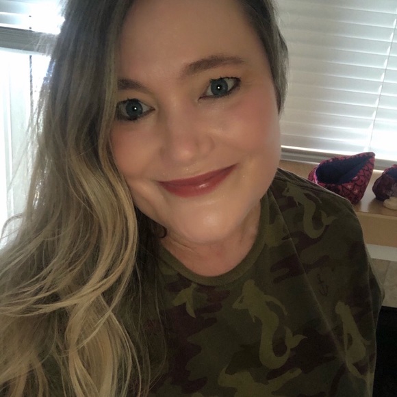 Meet your Posher, Mindy - Picture 15 of 16